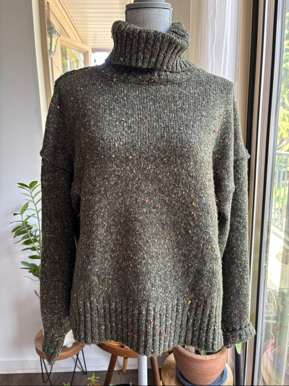 Gilli -SIMONS Olive Green Speckled Turtleneck Sweater